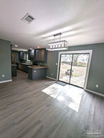 6045 Hamilton Bridge Rd, Milton, FL 32570