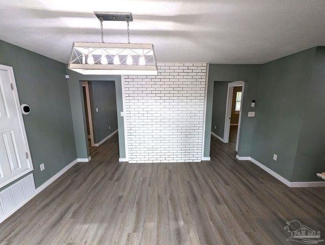 6045 Hamilton Bridge Rd, Milton, FL 32570