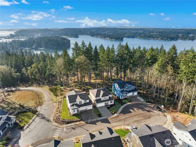 1767 NE Crystallia Court, Poulsbo, WA 98370