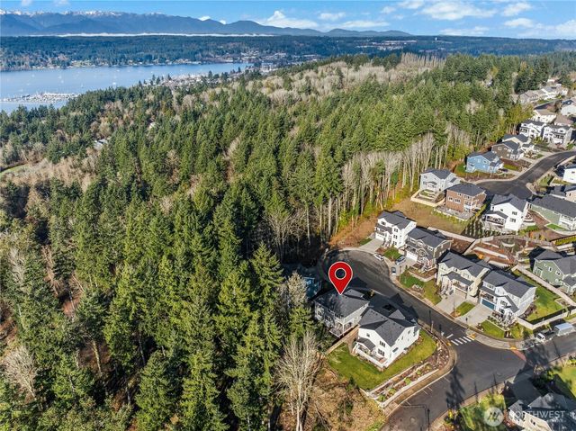 1767 NE Crystallia Court, Poulsbo, WA 98370