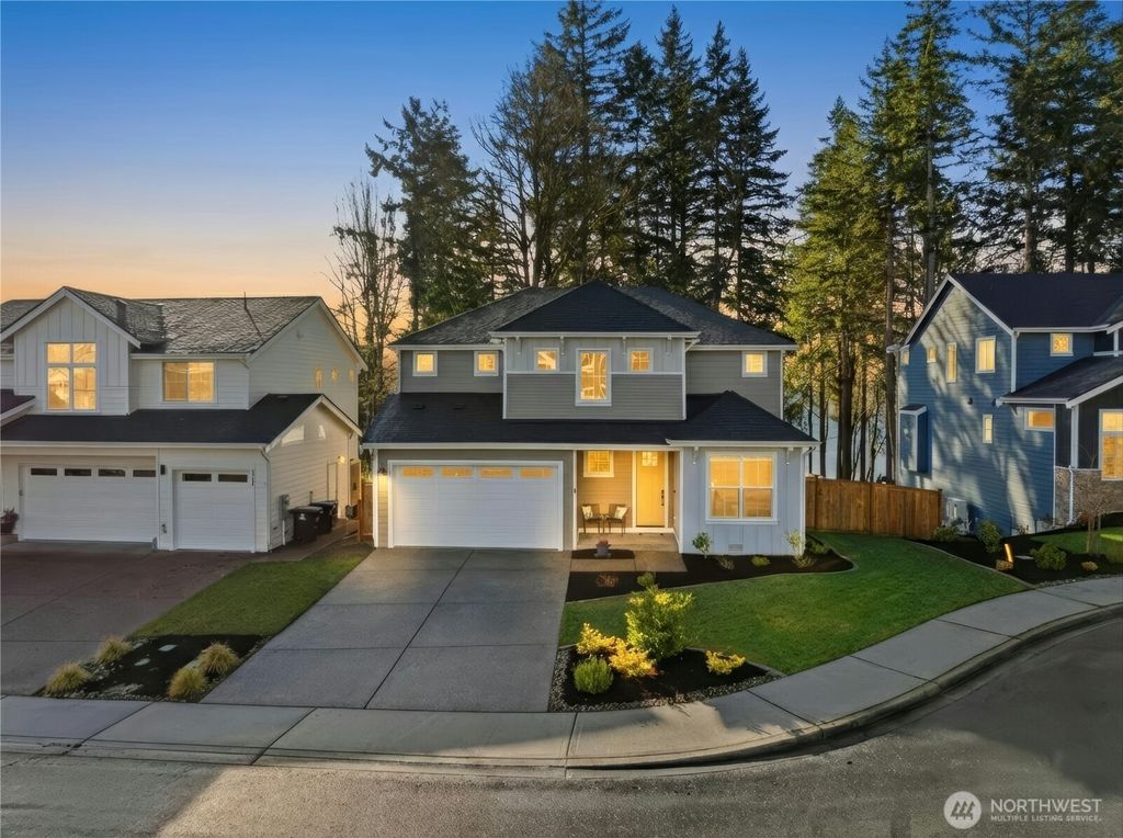 1767 NE Crystallia Court, Poulsbo, WA 98370