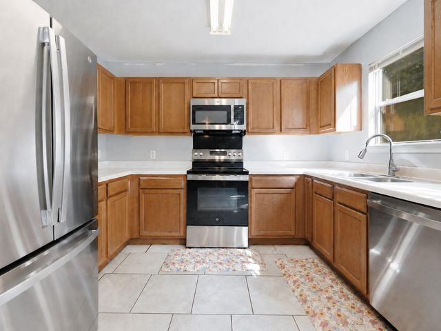 814 Indian Meadow DR, Georgetown, TX 78626