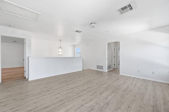 814 Indian Meadow DR, Georgetown, TX 78626