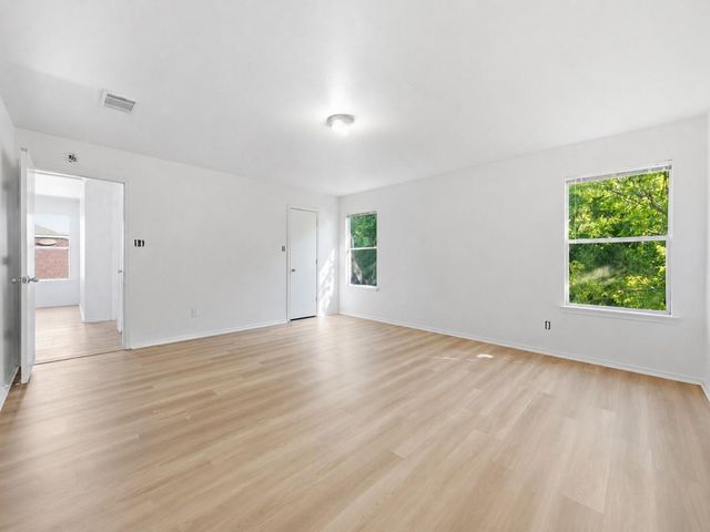 814 Indian Meadow DR, Georgetown, TX 78626