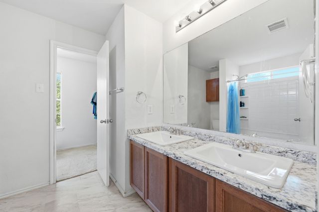 814 Indian Meadow DR, Georgetown, TX 78626