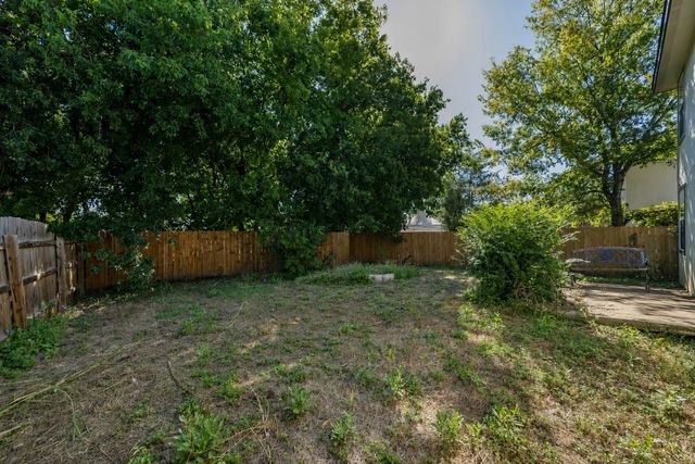 814 Indian Meadow DR, Georgetown, TX 78626