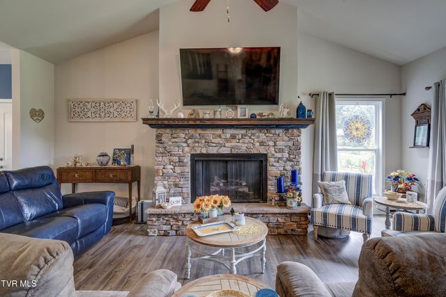 133 Ug Buckles Road, Elizabethton, TN 37643