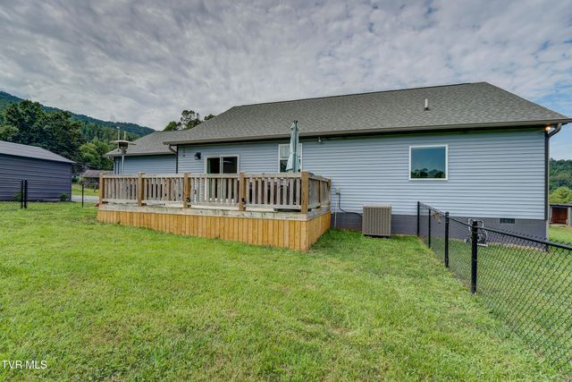 133 Ug Buckles Road, Elizabethton, TN 37643