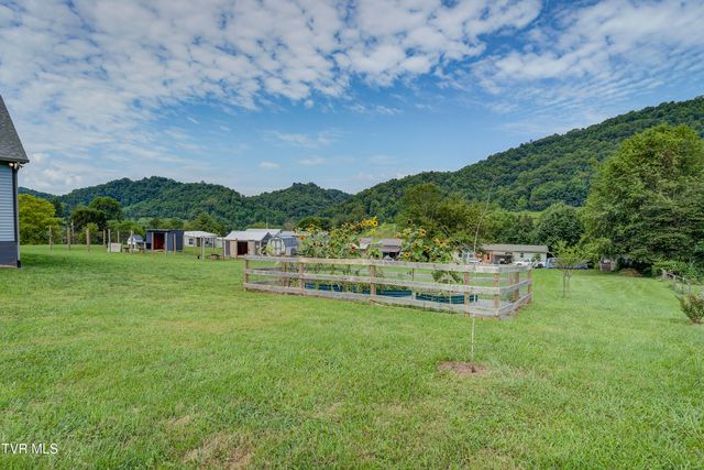 133 Ug Buckles Road, Elizabethton, TN 37643