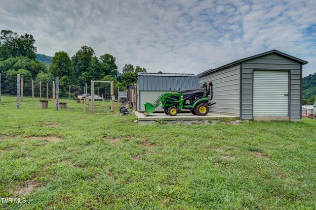 133 Ug Buckles Road, Elizabethton, TN 37643