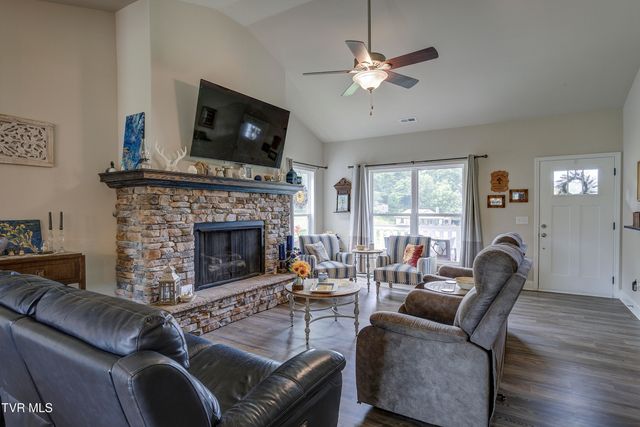 133 Ug Buckles Road, Elizabethton, TN 37643