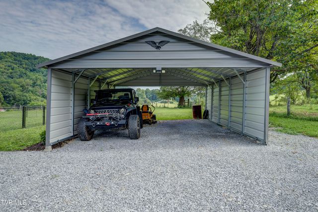 133 Ug Buckles Road, Elizabethton, TN 37643