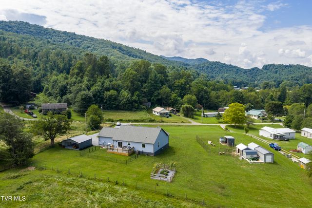 133 Ug Buckles Road, Elizabethton, TN 37643