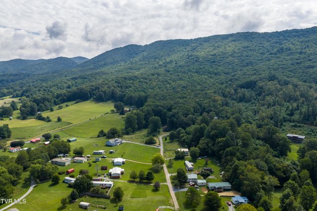 133 Ug Buckles Road, Elizabethton, TN 37643