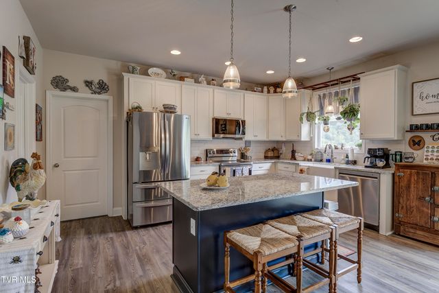 133 Ug Buckles Road, Elizabethton, TN 37643