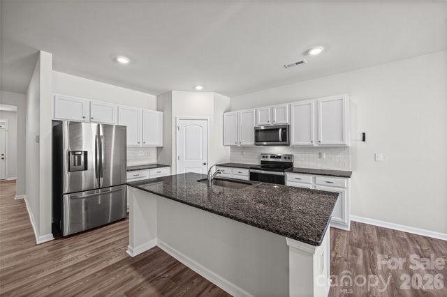 3036 Bluff Hill Lane, Charlotte, NC 28215