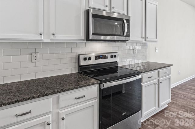 3036 Bluff Hill Lane, Charlotte, NC 28215