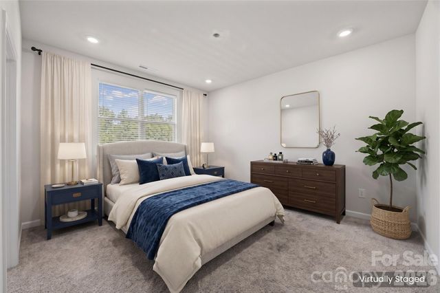 3036 Bluff Hill Lane, Charlotte, NC 28215