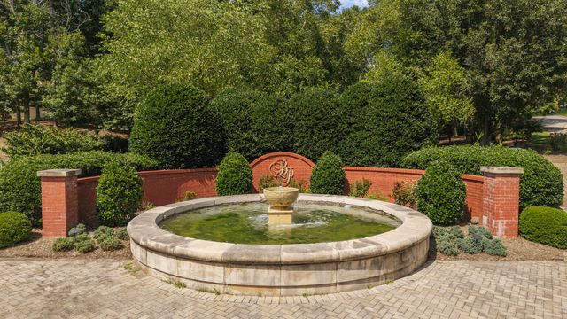 704 Pembridge Circle NW, Cleveland, TN 37312