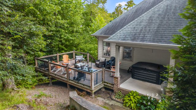 704 Pembridge Circle NW, Cleveland, TN 37312
