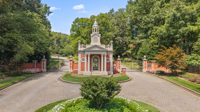 704 Pembridge Circle NW, Cleveland, TN 37312