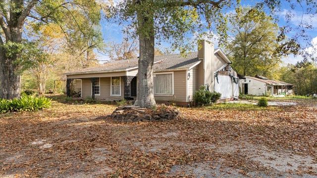 745 W Johnson Street, Tatum, TX 75691