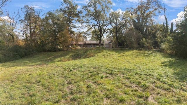 745 W Johnson Street, Tatum, TX 75691