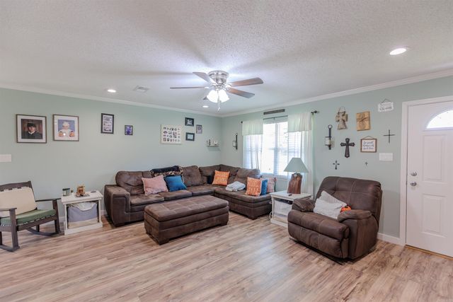 1894 Highway 60 E, Houston, AR 72070