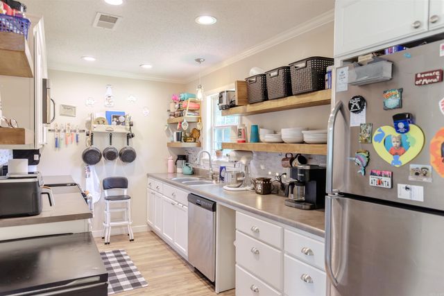 1894 Highway 60 E, Houston, AR 72070