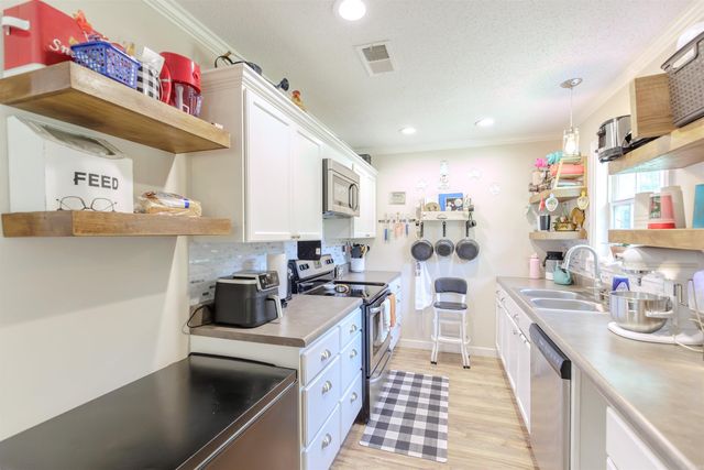 1894 Highway 60 E, Houston, AR 72070