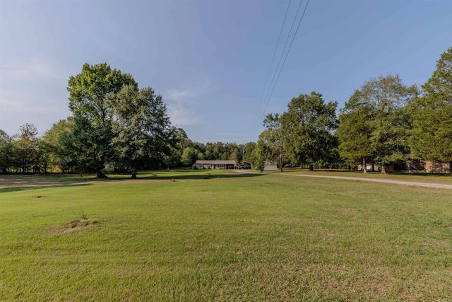 1894 Highway 60 E, Houston, AR 72070