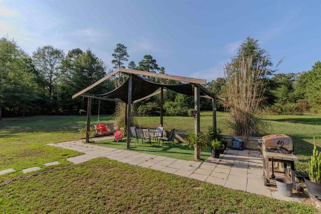 1894 Highway 60 E, Houston, AR 72070