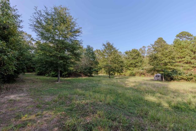 1894 Highway 60 E, Houston, AR 72070