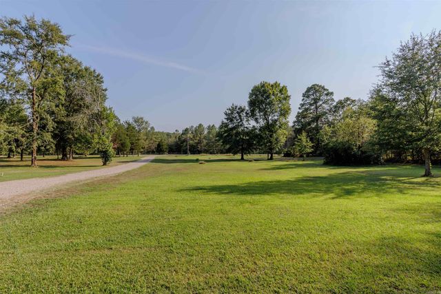 1894 Highway 60 E, Houston, AR 72070