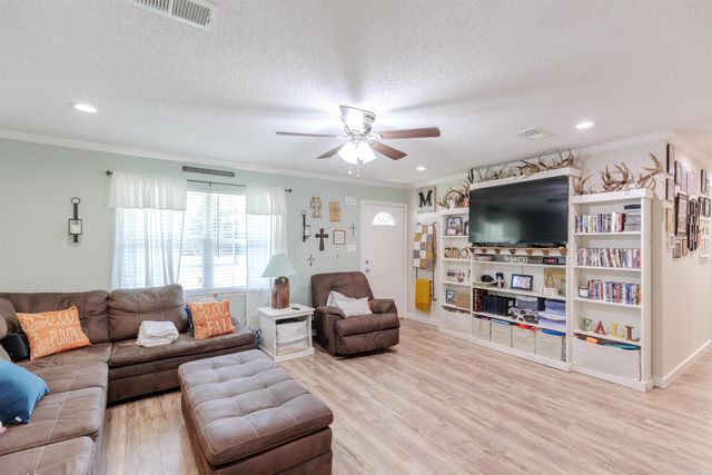 1894 Highway 60 E, Houston, AR 72070