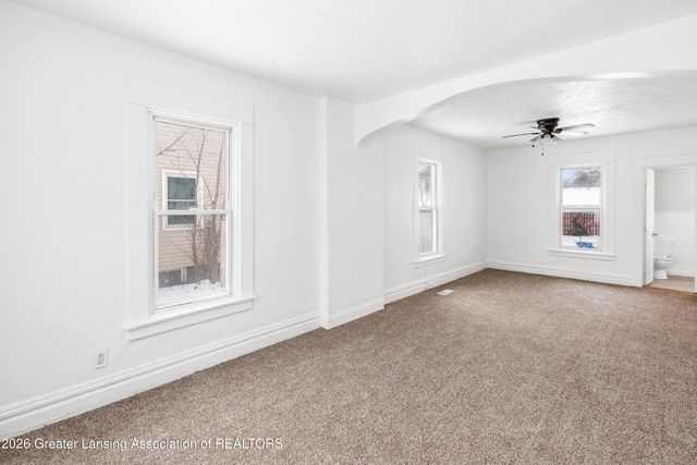 1440 E Oakland Avenue, Lansing, MI 48906