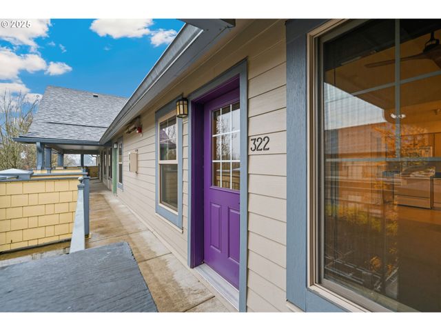 9837 Ne IRVING St 322, Portland, OR 97220