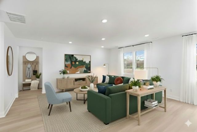 1544 Oak Springs Dr, Columbia, TN 38401