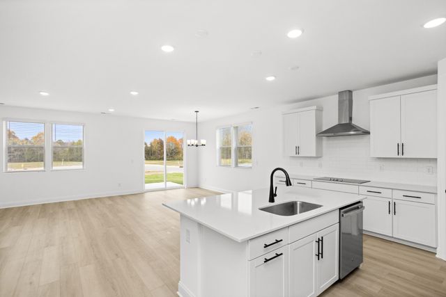 1544 Oak Springs Dr, Columbia, TN 38401