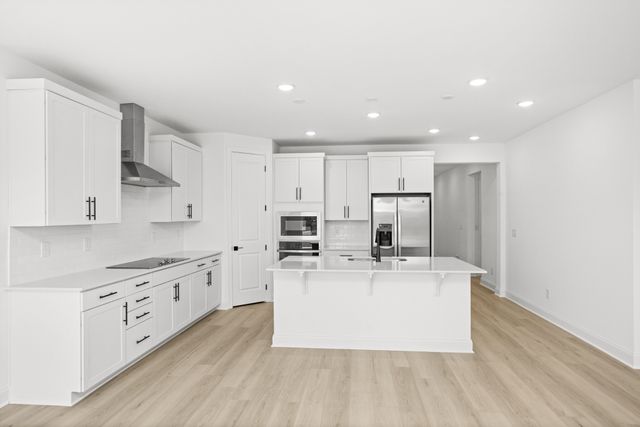 1544 Oak Springs Dr, Columbia, TN 38401