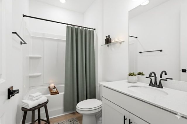 1544 Oak Springs Dr, Columbia, TN 38401