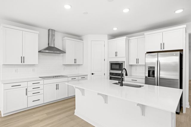 1544 Oak Springs Dr, Columbia, TN 38401