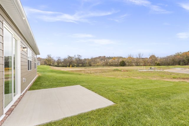 1544 Oak Springs Dr, Columbia, TN 38401