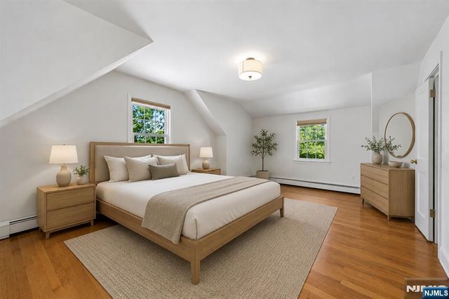 18 Mountainside Drive, Wayne, NJ 07470