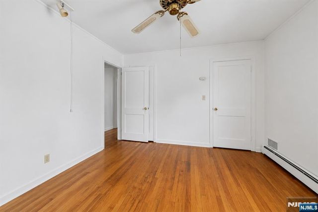 18 Mountainside Drive, Wayne, NJ 07470