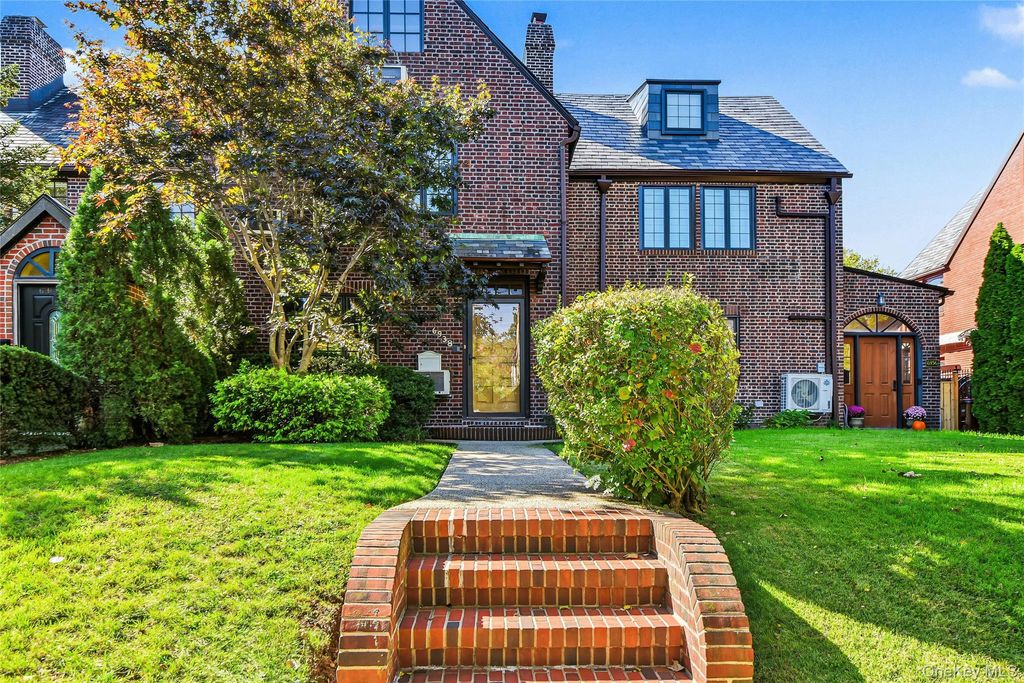 69-38 Fleet Street, Forest Hills, NY 11375 — exterior