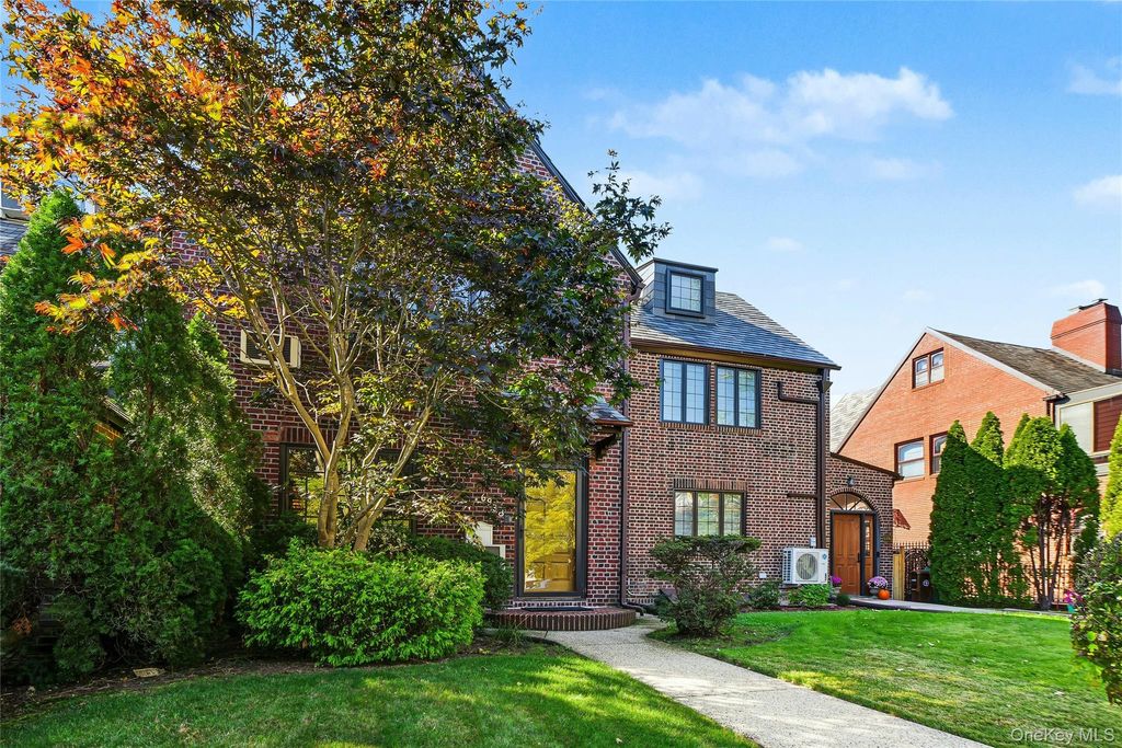 69-38 Fleet Street, Forest Hills, NY 11375 — photo 3