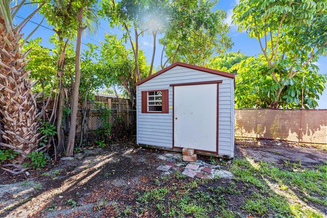1531 NE 33rd Street, Pompano Beach, FL 33064