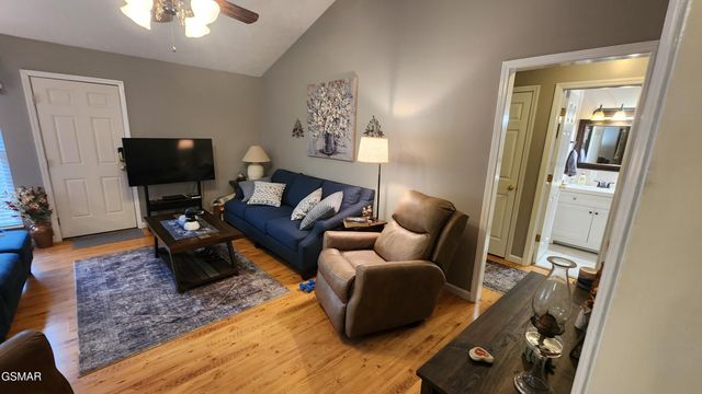 1977 McCleary Road, Sevierville, TN 37876