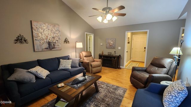 1977 McCleary Road, Sevierville, TN 37876